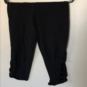 Black cropped leggings